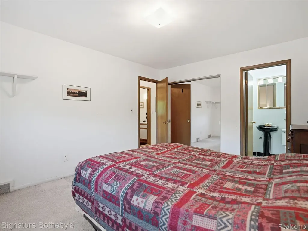 1245 Derby Road Birmingham City MI 48009