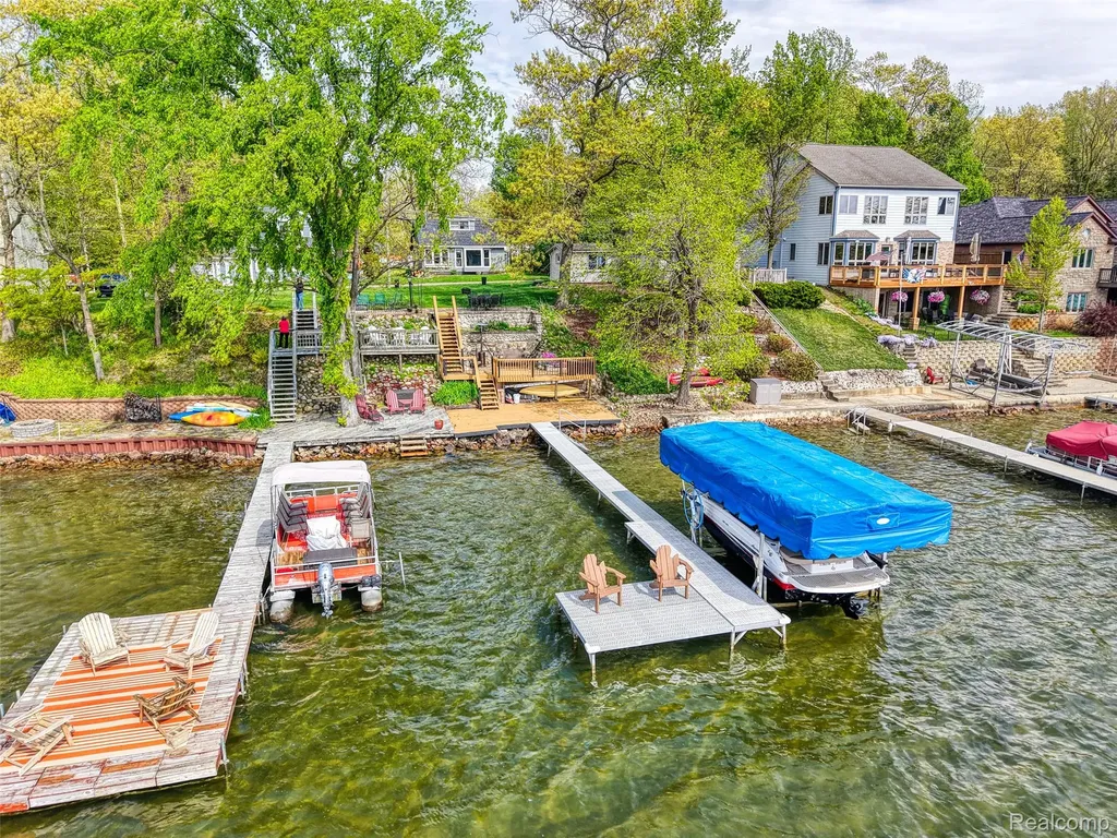 7490 Noahs Landing Dexter Township MI 48137