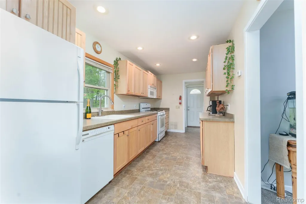 7490 Noahs Landing Dexter Township MI 48137