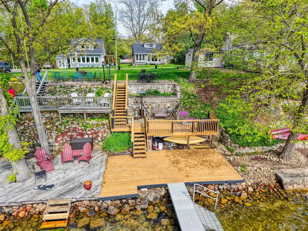 7490 Noahs Landing Dexter Township MI 48137