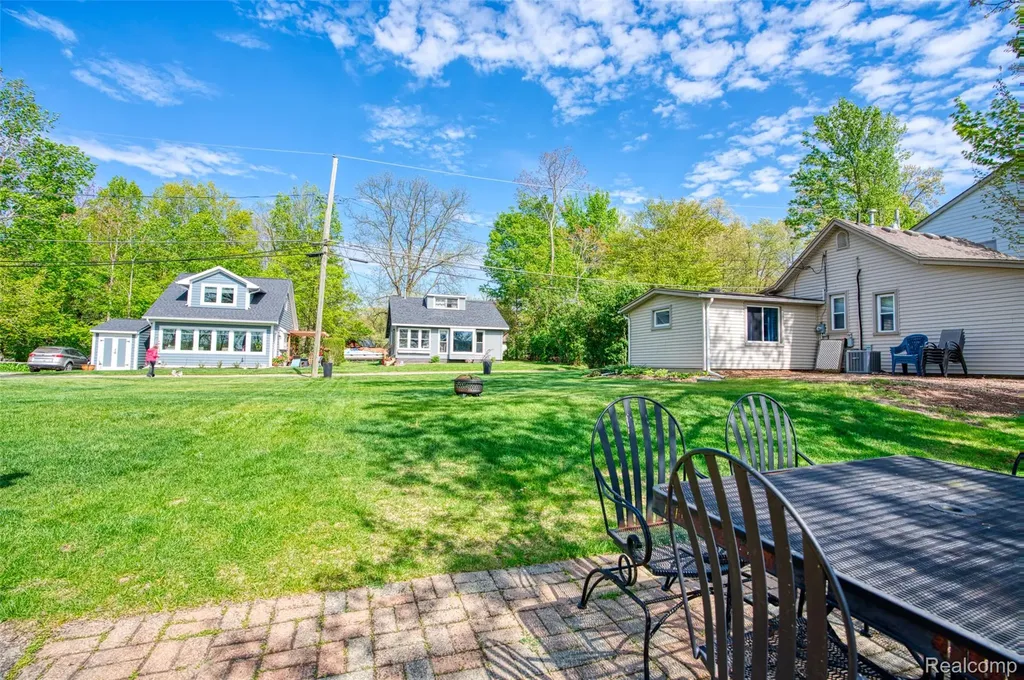 7490 Noahs Landing Dexter Township MI 48137