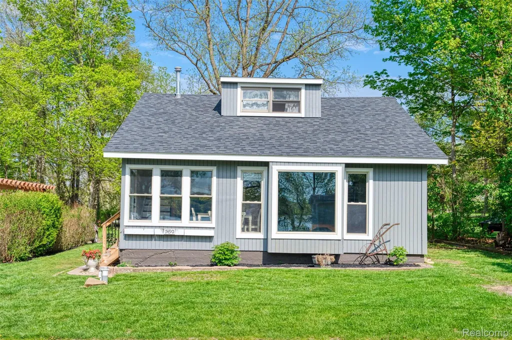 7490 Noahs Landing Dexter Township MI 48137