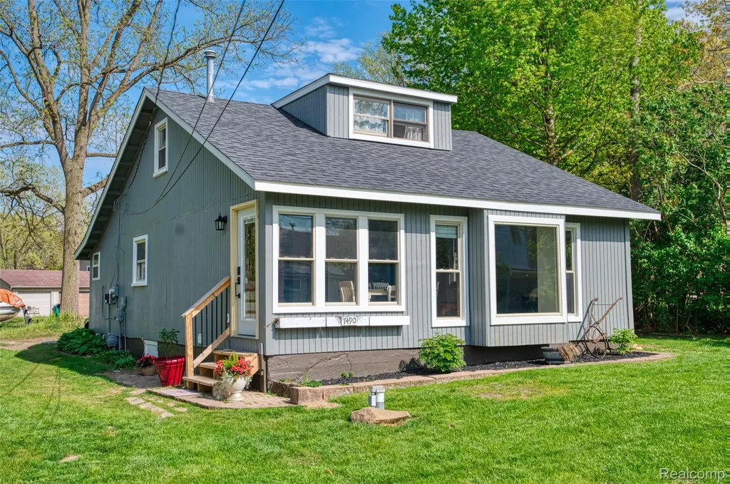 7490 Noahs Landing Dexter Township MI 48137