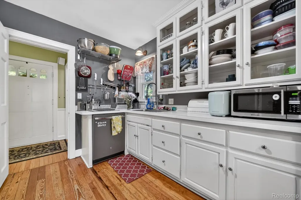 1404 Harvard Road East Lansing City MI 48823