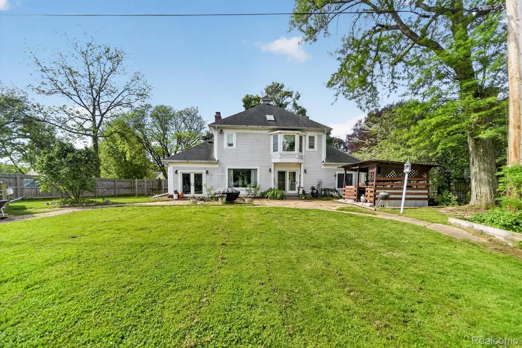 1404 Harvard Road East Lansing City MI 48823
