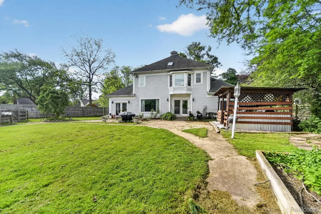 1404 Harvard Road East Lansing City MI 48823