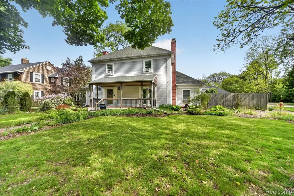 1404 Harvard Road East Lansing City MI 48823