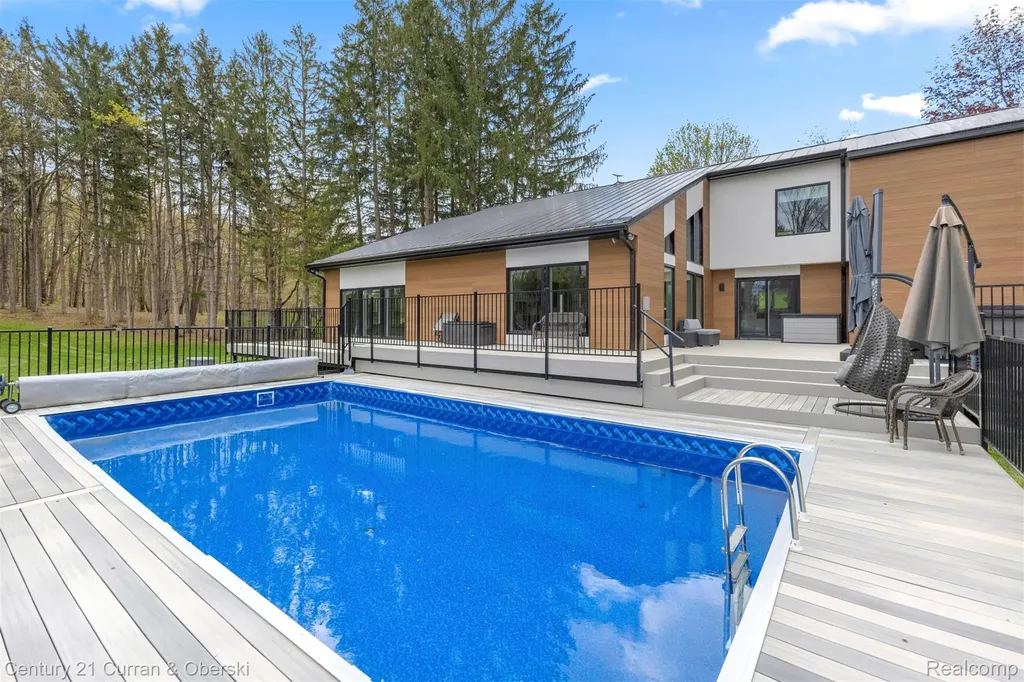 10459 Hyne Road Brighton Township MI 48114