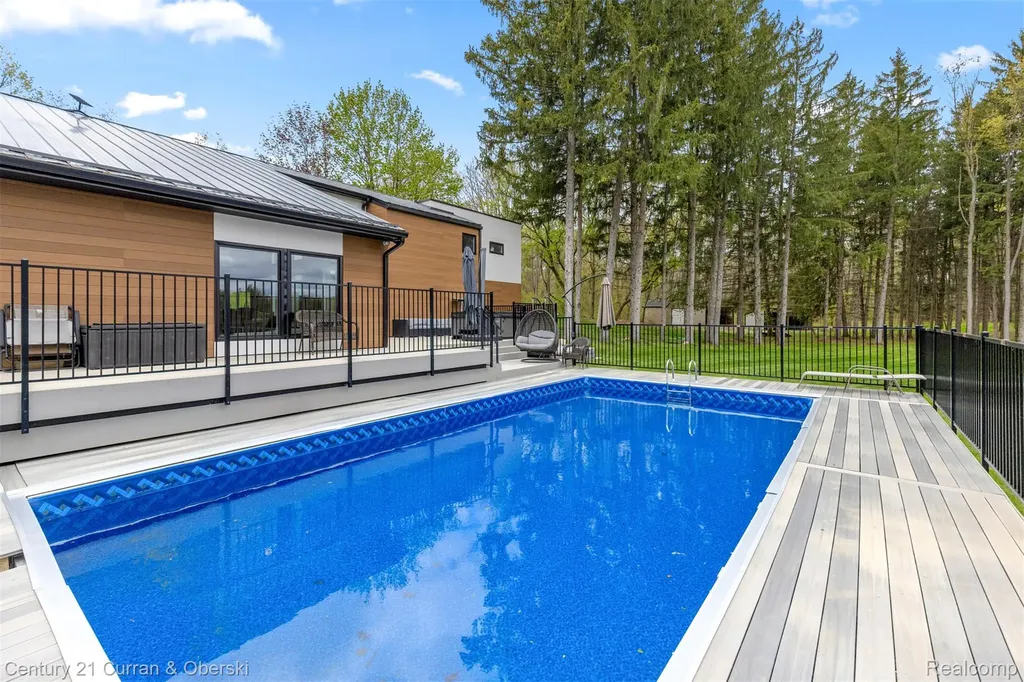 10459 Hyne Road Brighton Township MI 48114