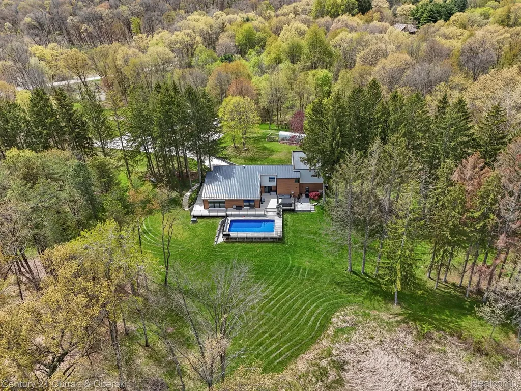 10459 Hyne Road Brighton Township MI 48114