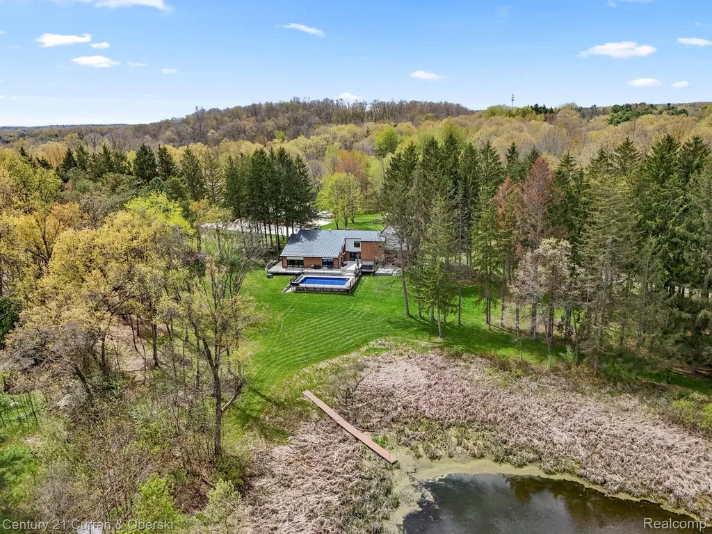 10459 Hyne Road Brighton Township MI 48114