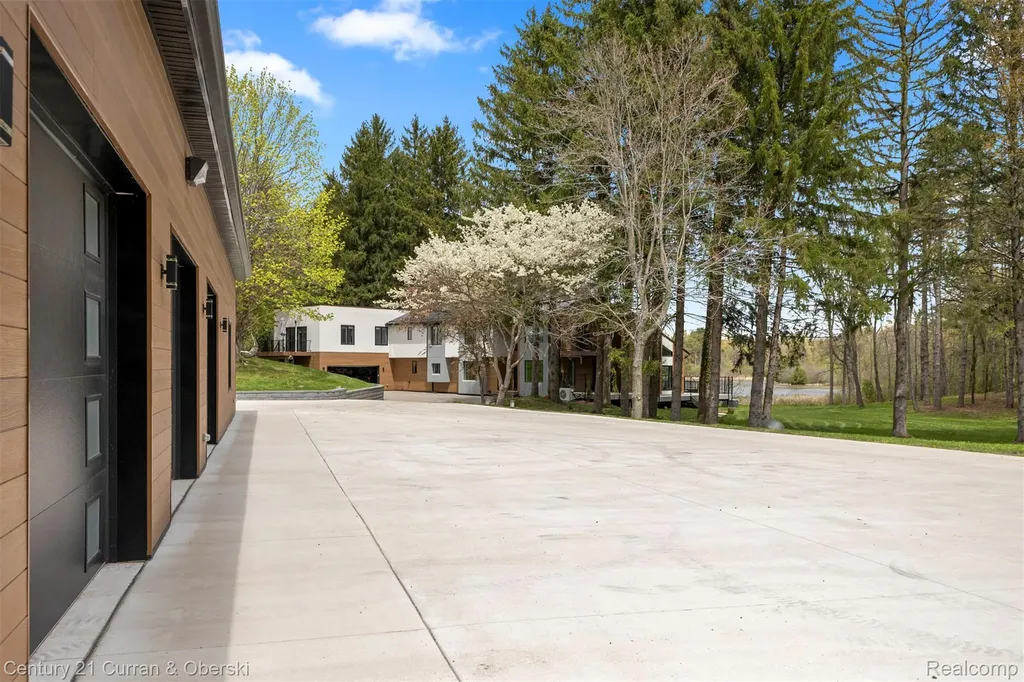 10459 Hyne Road Brighton Township MI 48114