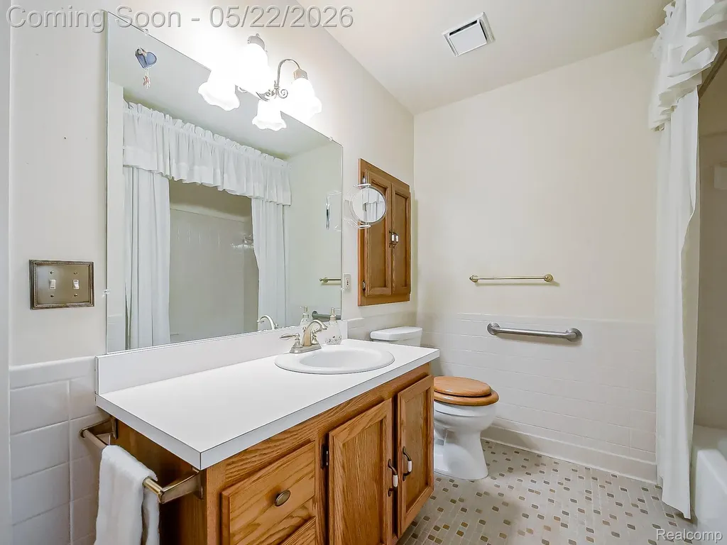 38663 Cypress Meadow Drive Clinton Charter Township MI 48036