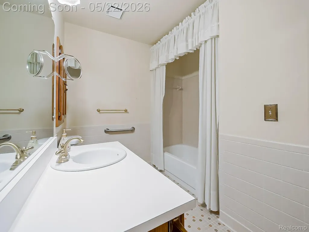 38663 Cypress Meadow Drive Clinton Charter Township MI 48036
