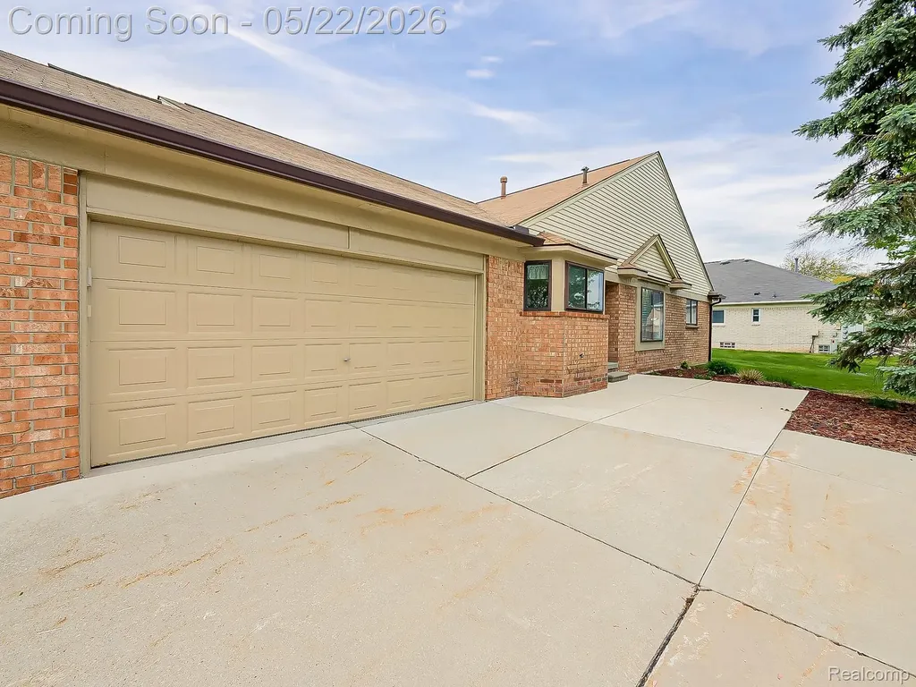 38663 Cypress Meadow Drive Clinton Charter Township MI 48036