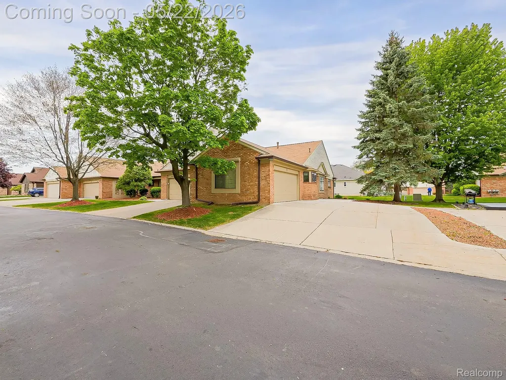 38663 Cypress Meadow Drive Clinton Charter Township MI 48036