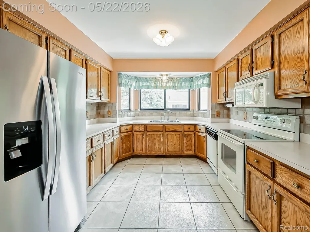 38663 Cypress Meadow Drive Clinton Charter Township MI 48036