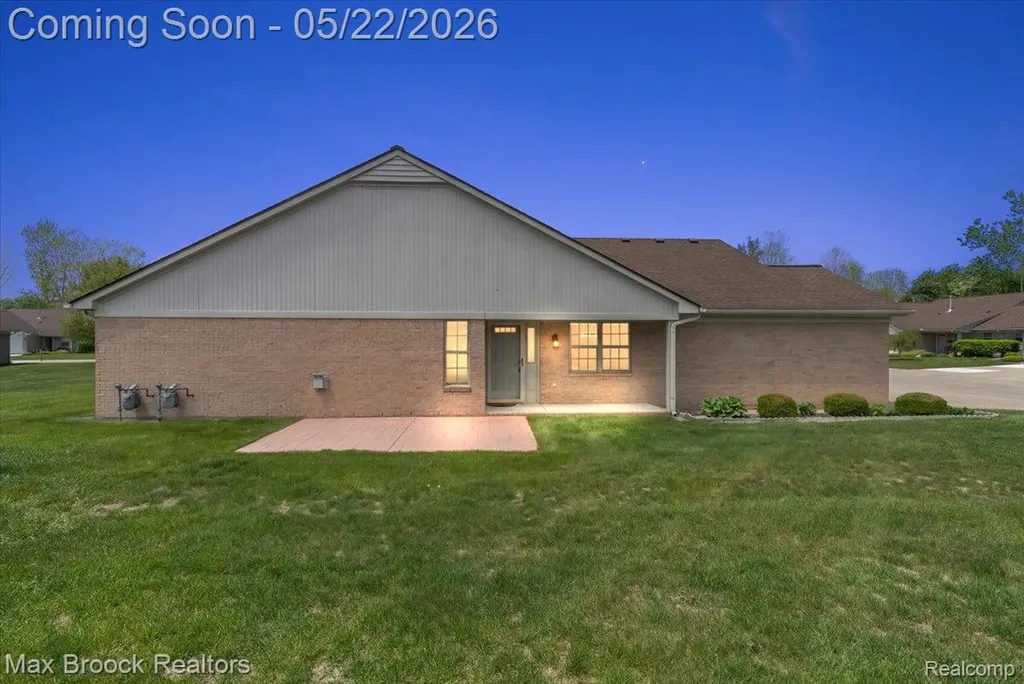 25258 Julianna Drive Chesterfield Township MI 48051