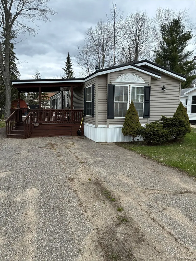 12336 E Houghton Lake Drive Lake Township MI 48629