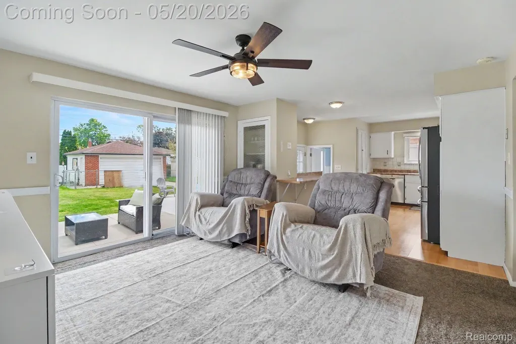 29146 Bonnie Drive Warren City MI 48093