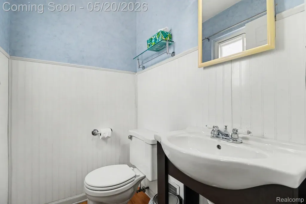 29146 Bonnie Drive Warren City MI 48093