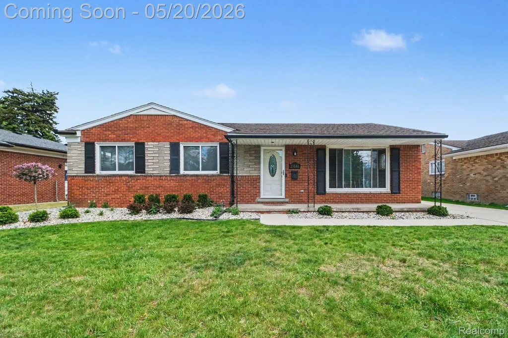 29146 Bonnie Drive Warren City MI 48093