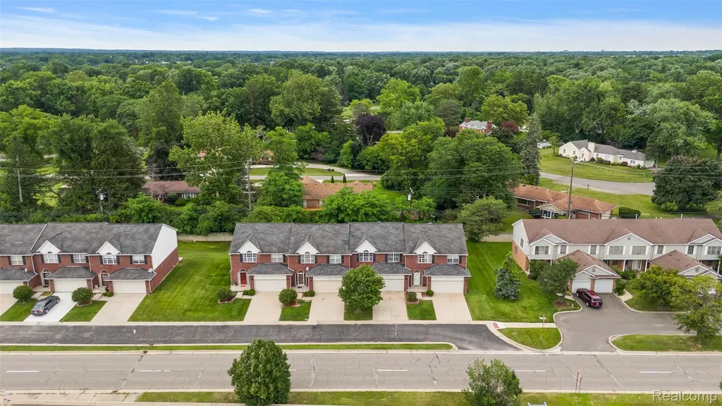 19208 W 11 Mile Road Lathrup Village City MI 48076