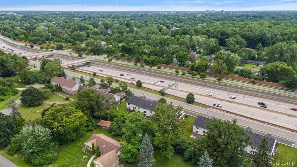 19208 W 11 Mile Road Lathrup Village City MI 48076