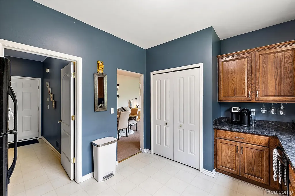 19208 W 11 Mile Road Lathrup Village City MI 48076