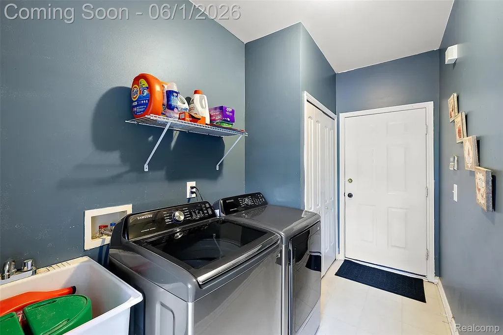 19208 W 11 Mile Road Lathrup Village City MI 48076
