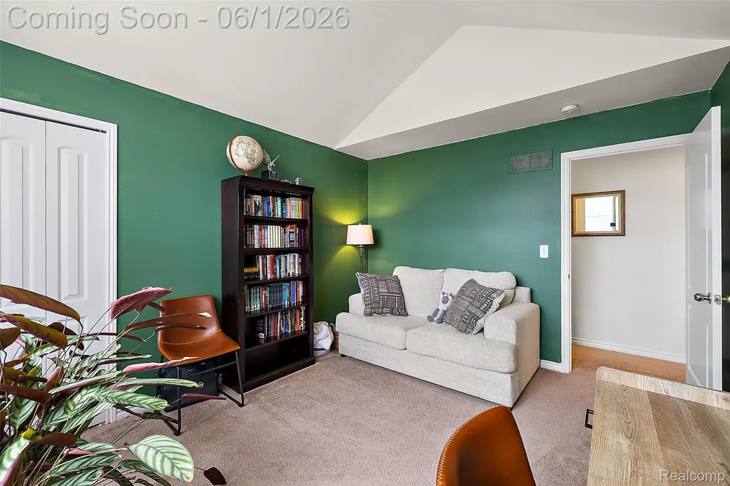 19208 W 11 Mile Road Lathrup Village City MI 48076