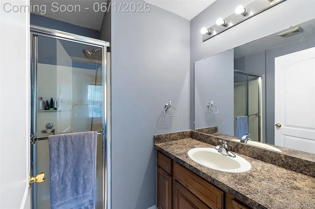 19208 W 11 Mile Road Lathrup Village City MI 48076
