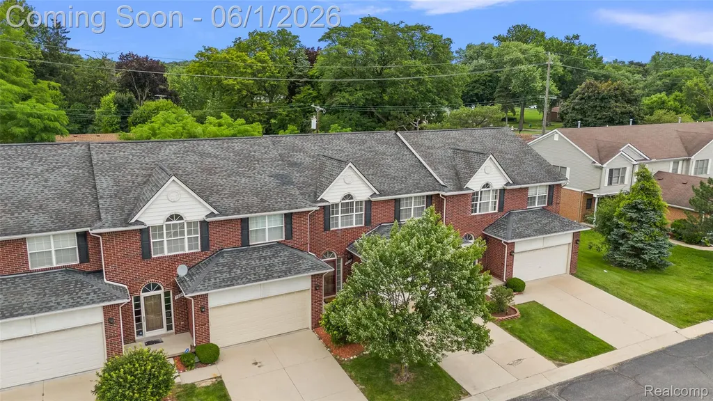 19208 W 11 Mile Road Lathrup Village City MI 48076