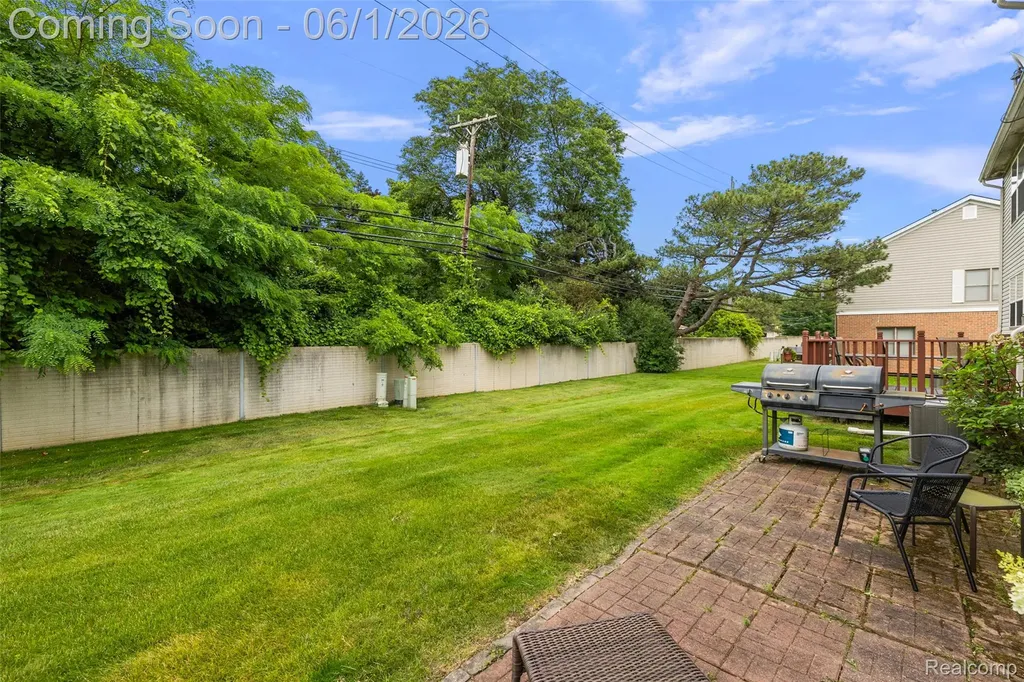 19208 W 11 Mile Road Lathrup Village City MI 48076