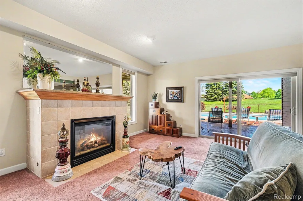 408 N Outlook Court Perry Township MI 48872