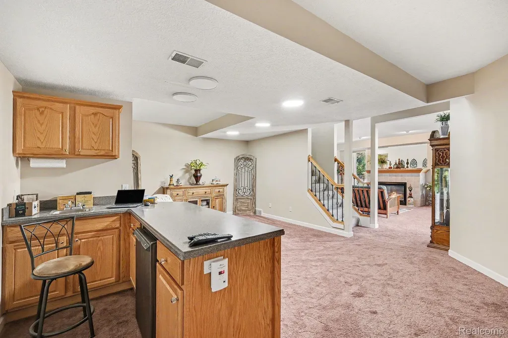 408 N Outlook Court Perry Township MI 48872