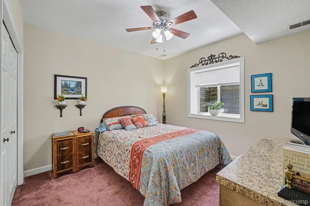 408 N Outlook Court Perry Township MI 48872