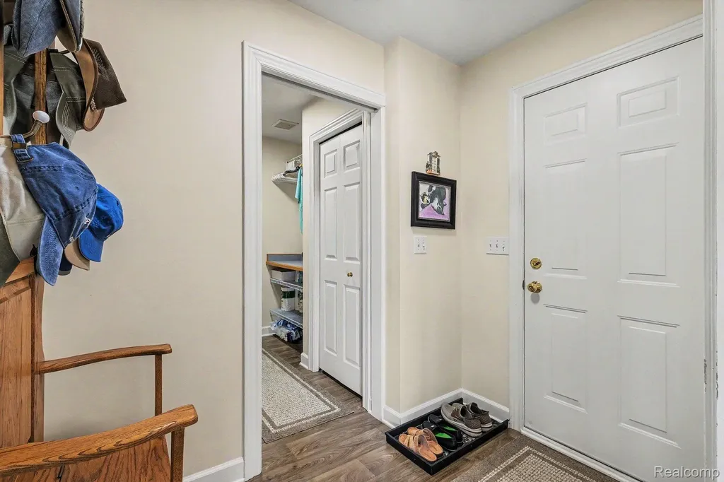 408 N Outlook Court Perry Township MI 48872