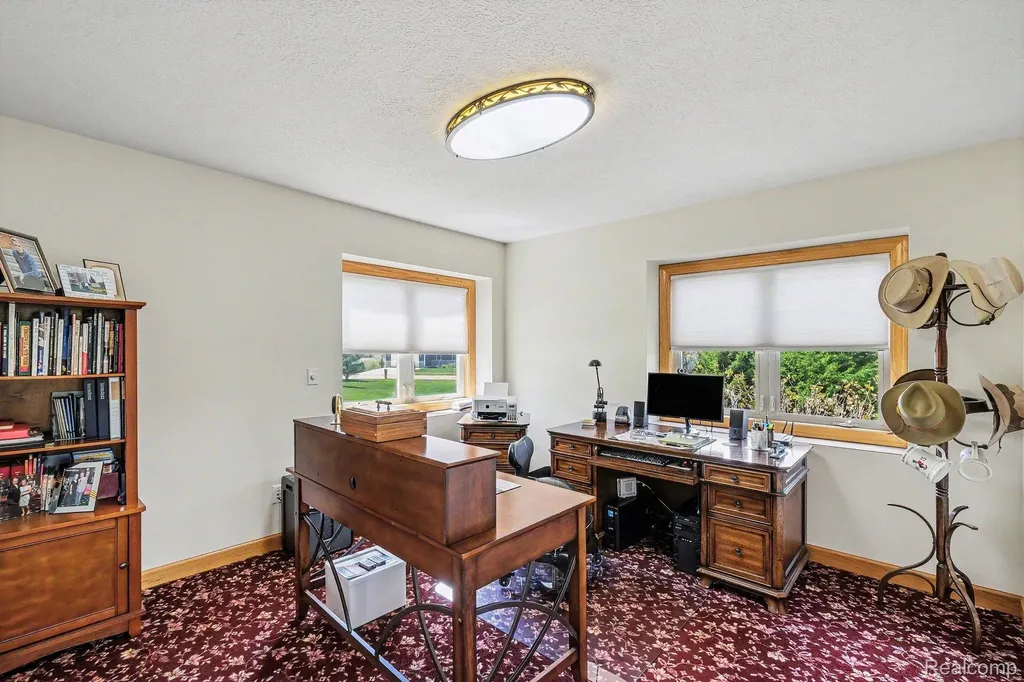 408 N Outlook Court Perry Township MI 48872