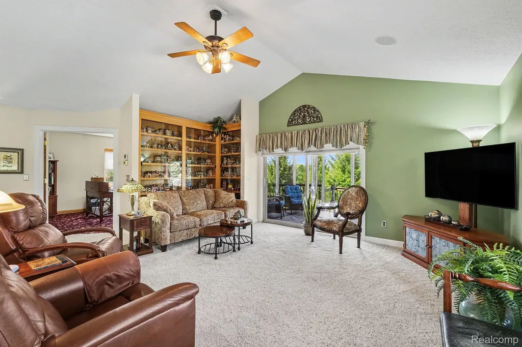 408 N Outlook Court Perry Township MI 48872