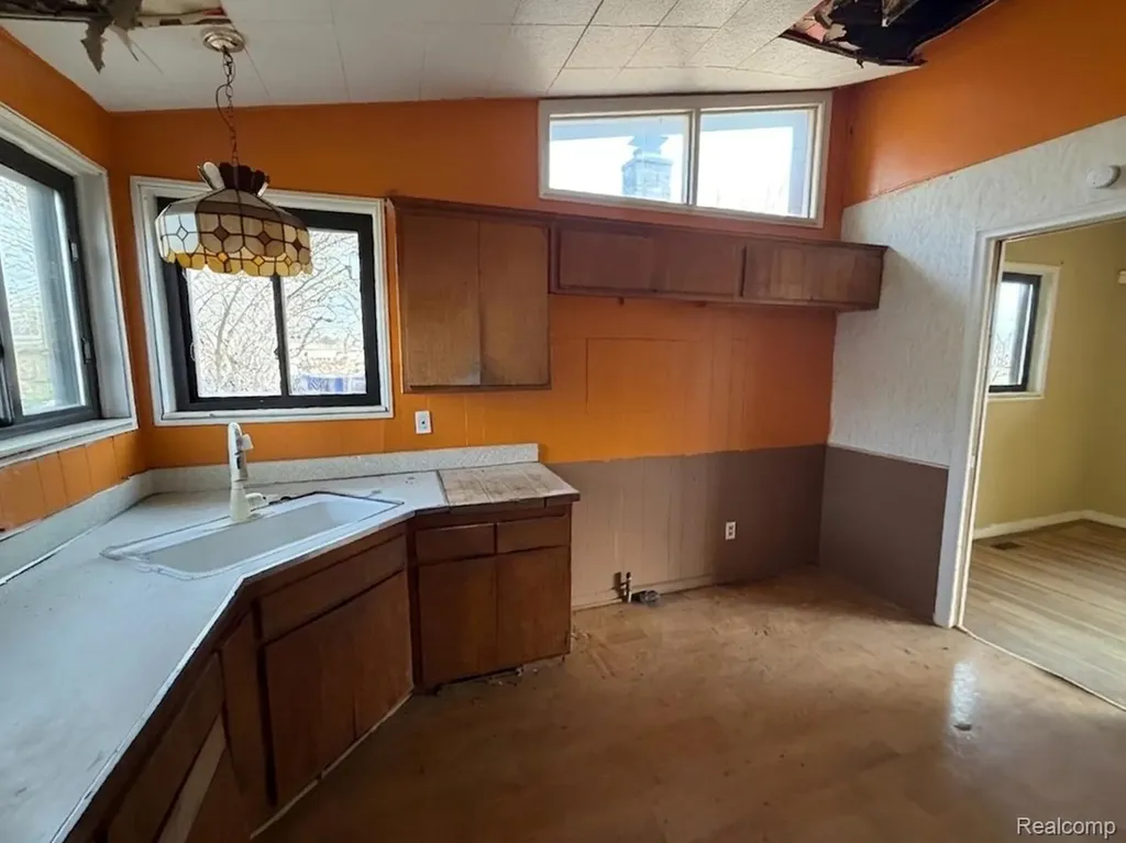 20181 Mcintyre Street Detroit City MI 48219