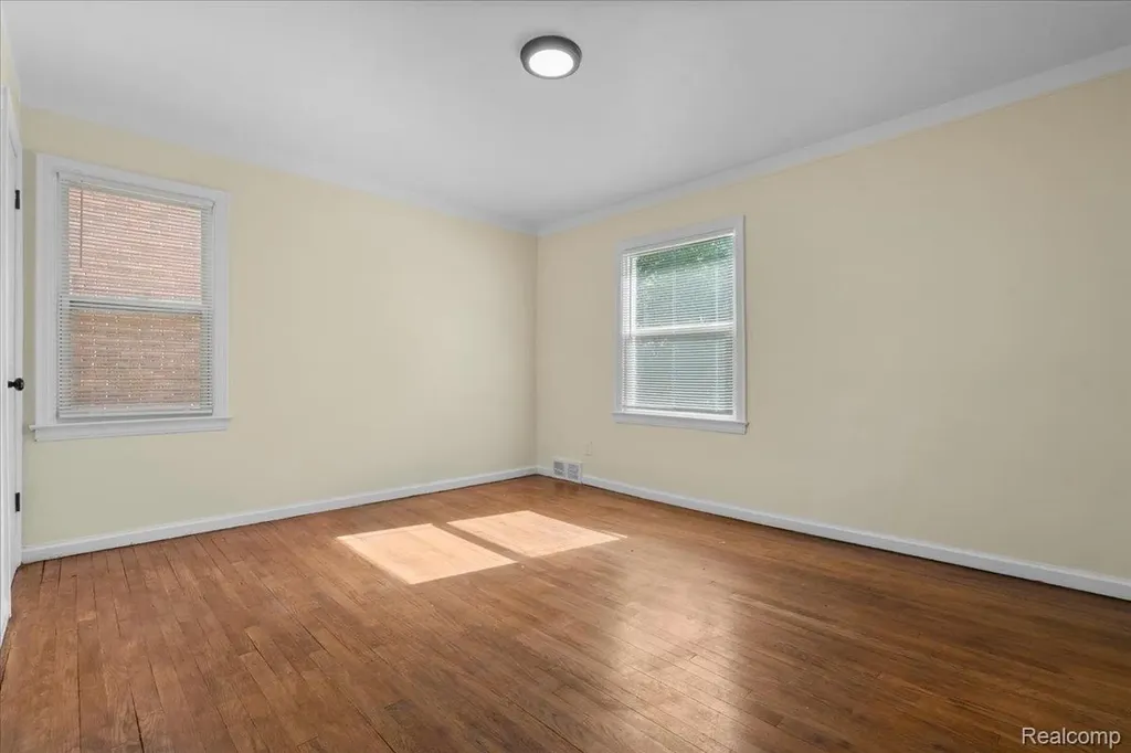 17217 Plainview Avenue Detroit City MI 48219