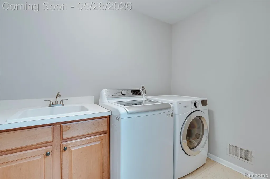 24557 Ackert Court Novi City MI 48375