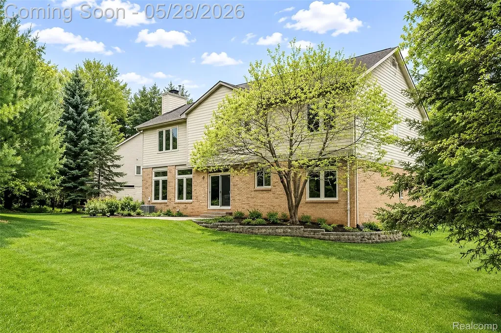 24557 Ackert Court Novi City MI 48375