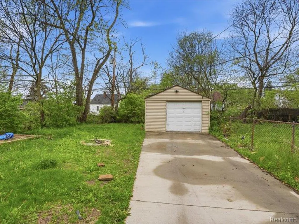 19417 Glastonbury Road Detroit City MI 48219