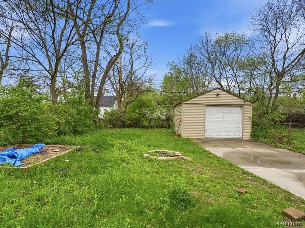 19417 Glastonbury Road Detroit City MI 48219