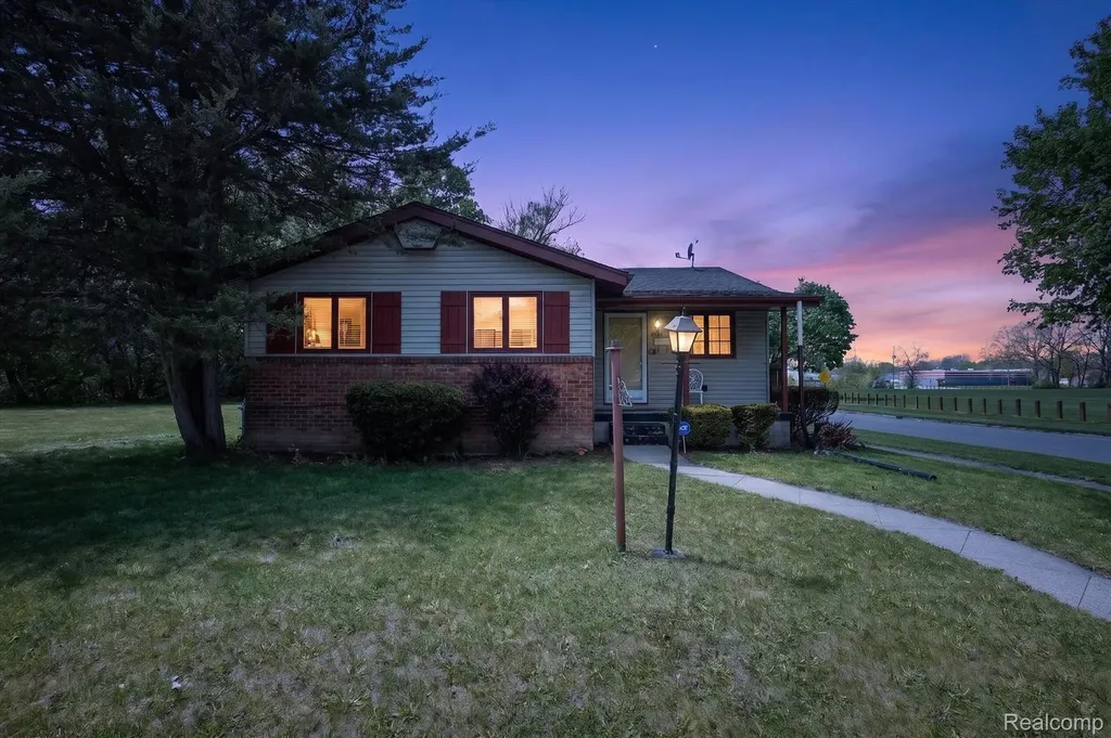 3921 Kellar Avenue Flint City MI 48504
