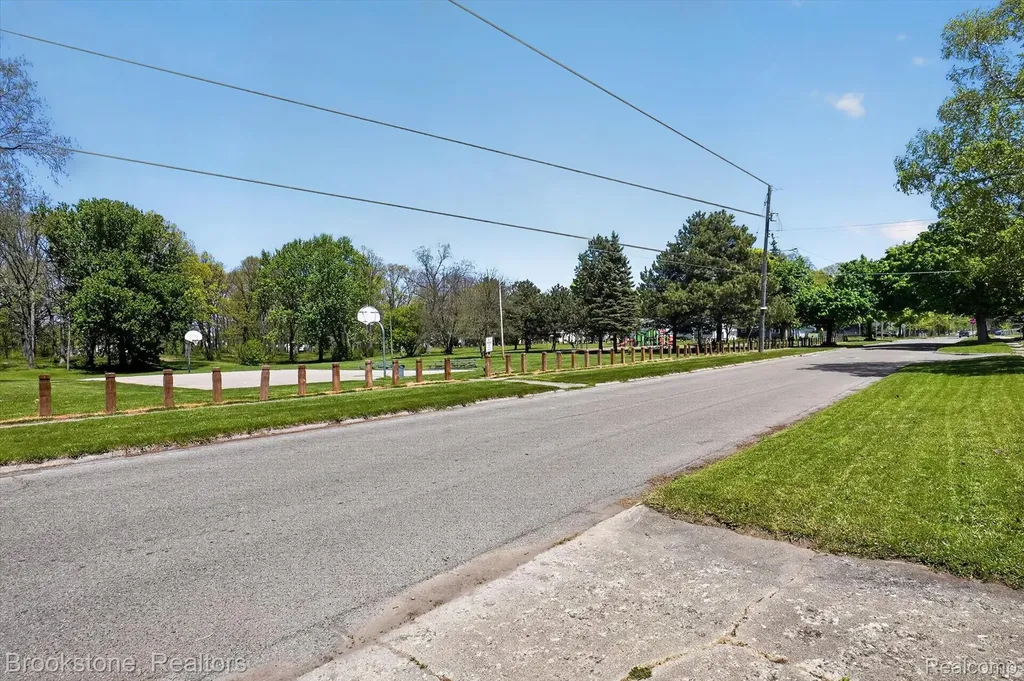 3921 Kellar Avenue Flint City MI 48504