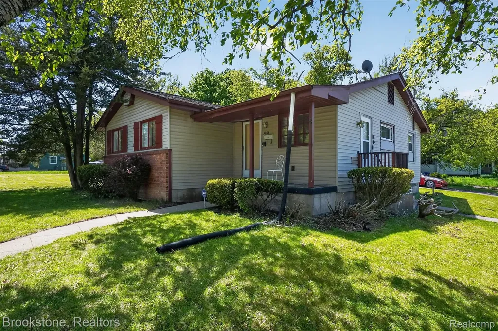 3921 Kellar Avenue Flint City MI 48504