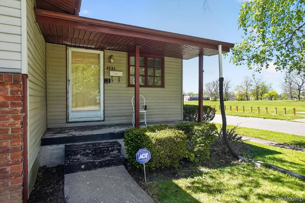 3921 Kellar Avenue Flint City MI 48504